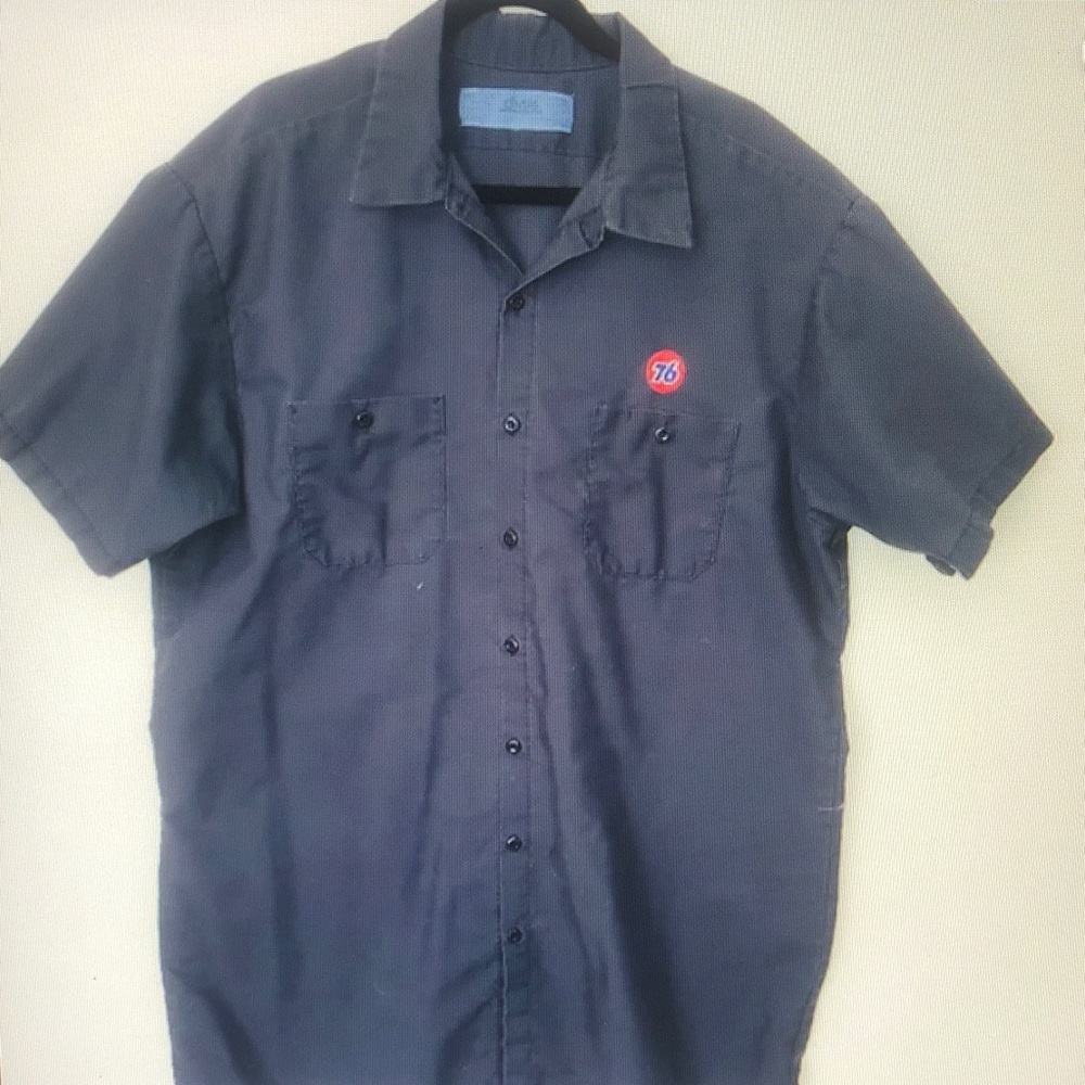 Men's Black Button-Up Shirt